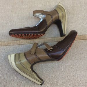 Tsubo brown comfort heels Mary Jane fall style